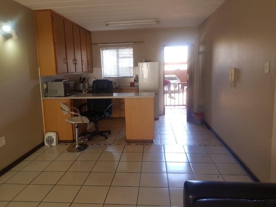 2 Bedroom Property for Sale in Kannoniers Park North West